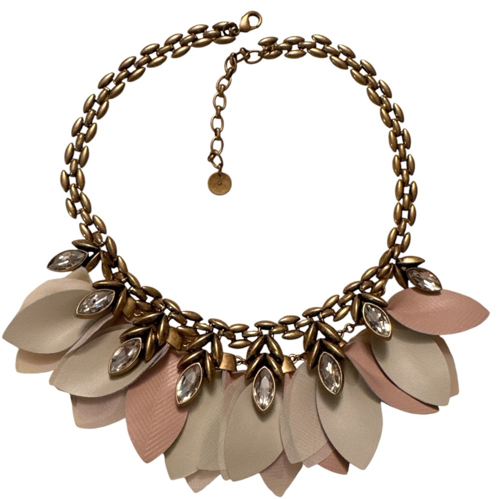 STELLA DOT  VINTAGE Y2K NECKLACE IN GOLD PLATED AND CRYSTAL